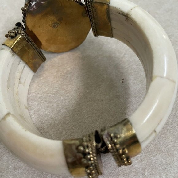 Vintage Buffalo Bone & Brass With Large Brown Agate Stone Unisex A217 - Picture 5 of 9